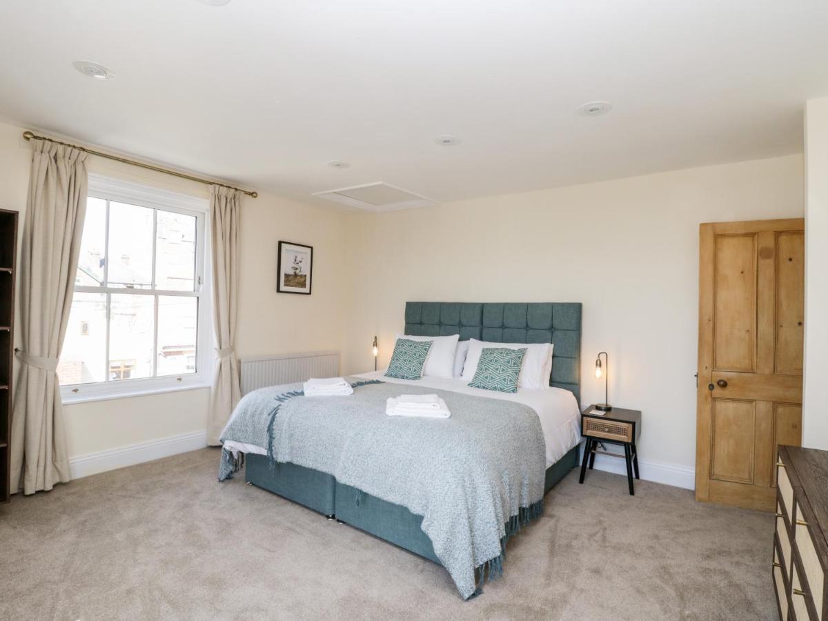 Laurel House Villa Whitby Ngoại thất bức ảnh
