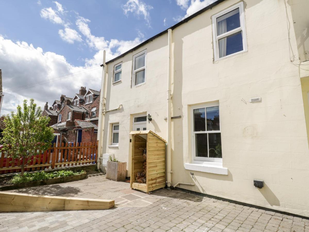 Laurel House Villa Whitby Ngoại thất bức ảnh